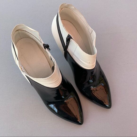 Maison Margiela Patent Leather Spectator Ankle Bootie Black and White,‎ Size 7.5 - Picture 2 of 12